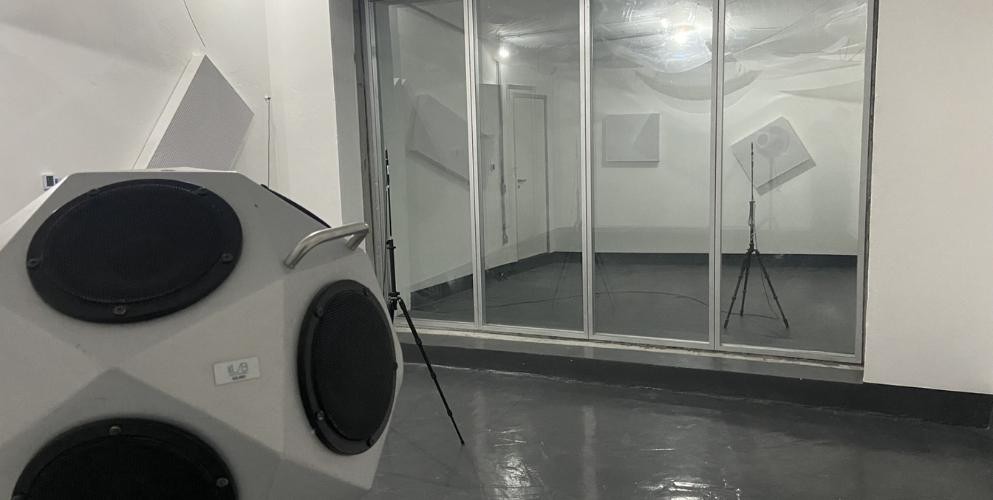 Ensaio de Isolamento Acústico em Laboratório (Rw)